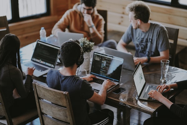 Postare su più piattaforme in modo semplice per le piccole imprese